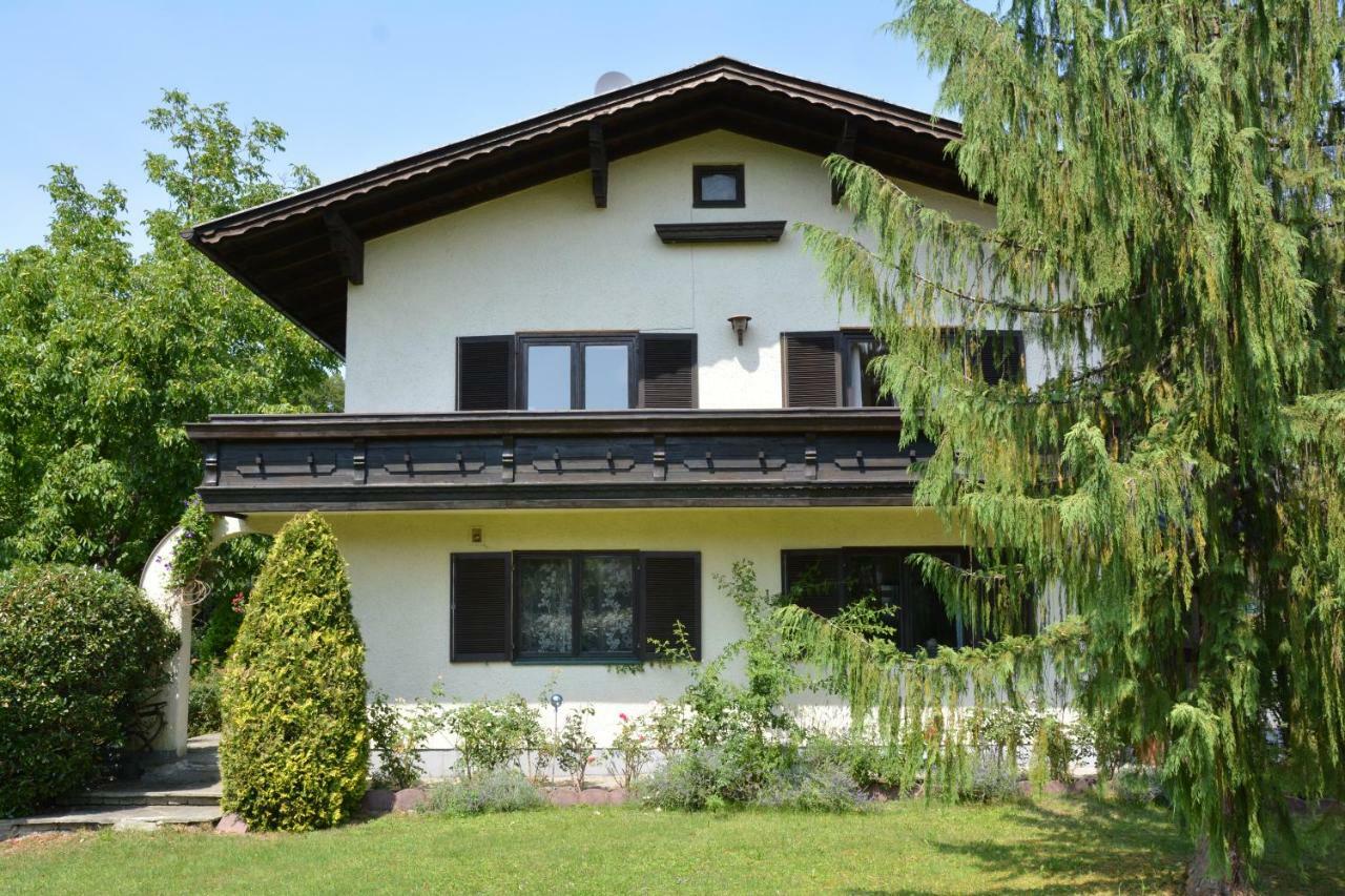 Haus Mit Garten Eugendorf Exteriér fotografie